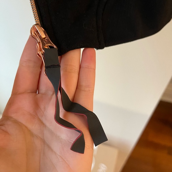 Lululemon vest size 4 - Picture 3 of 3